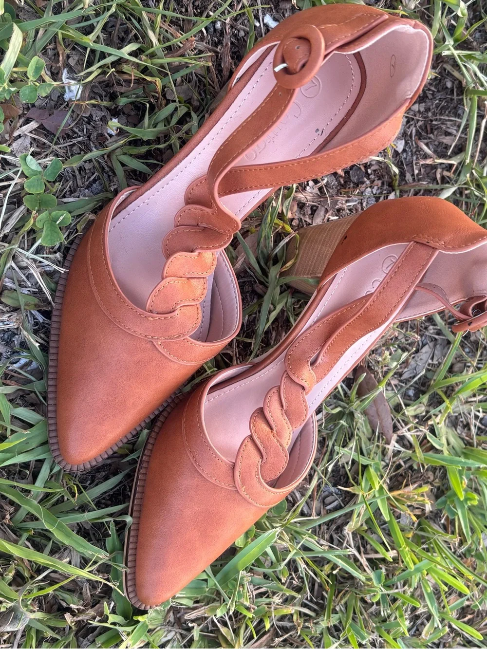 Coutgo Braided Strap Pointed Slingback Heels in Tan size 7 Excellent condition